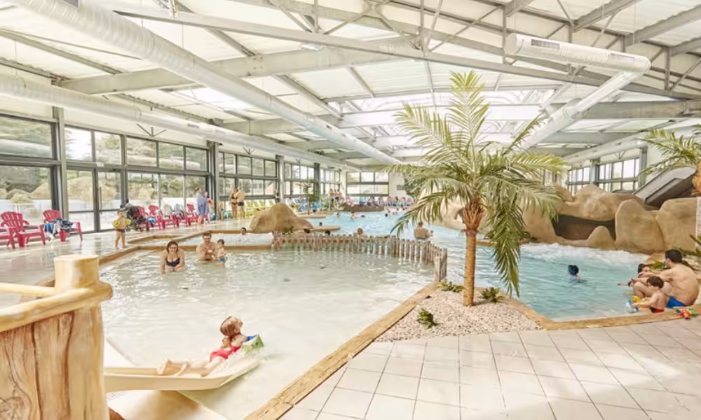 Pochon chat DIY avec lunettes, doudou et tétine. Idéal pour le rangement de bébé, vu sur le blog Artlex.